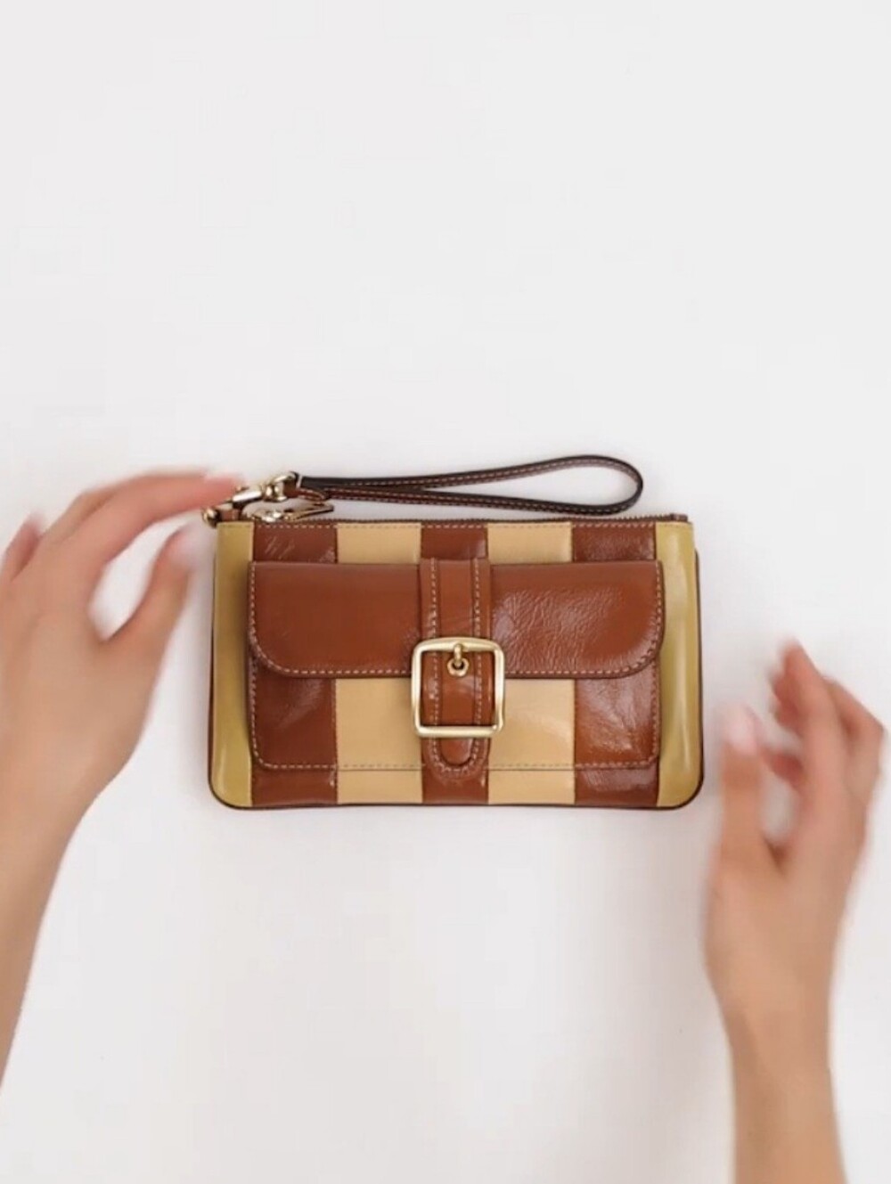 COACH Large Buckle Front Leather Wristlet In Redwood Multi, Gold Hardware, NEW! - Picture 8 of 9